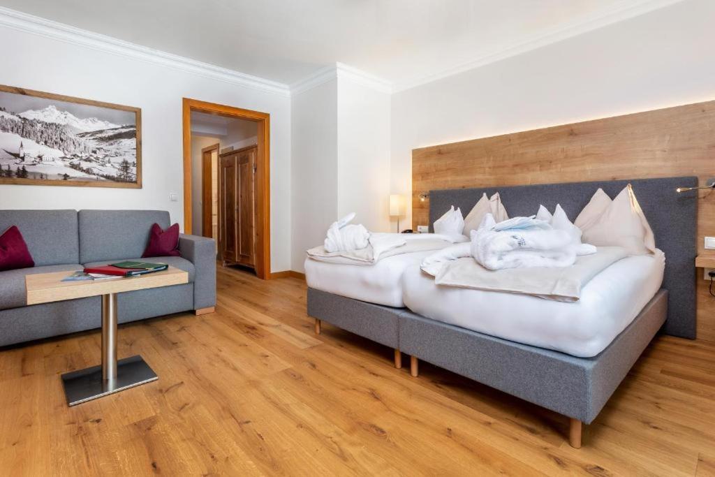 Unterhof Hotel 4*