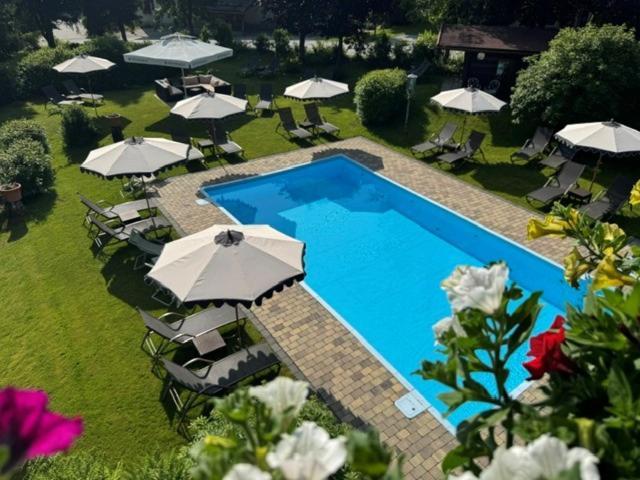 Unterhof 4*