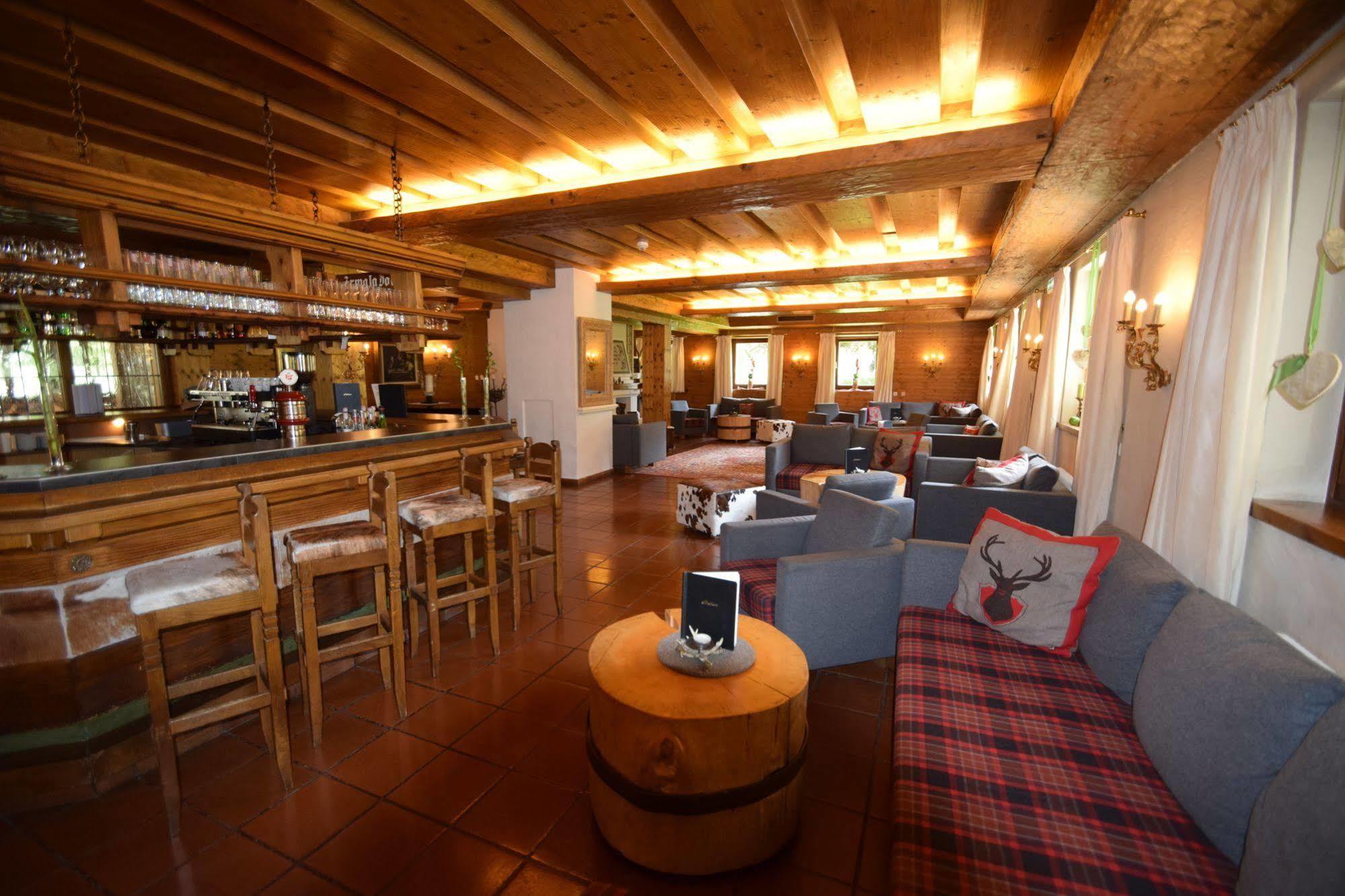 Unterhof 4*