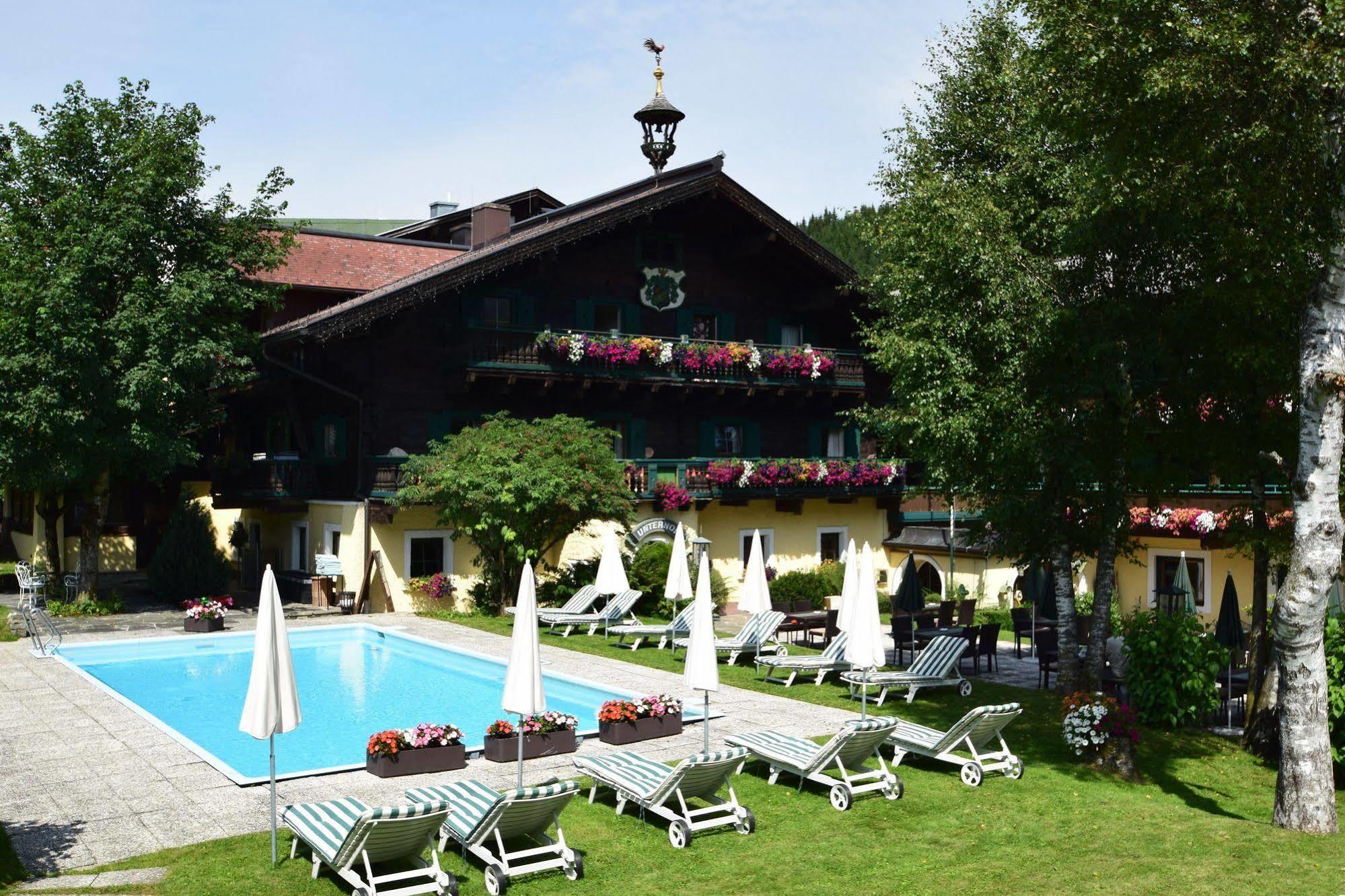 Unterhof Hotel 4*