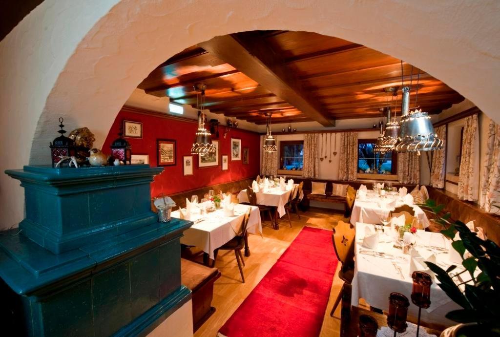 Unterhof Hotel 4*